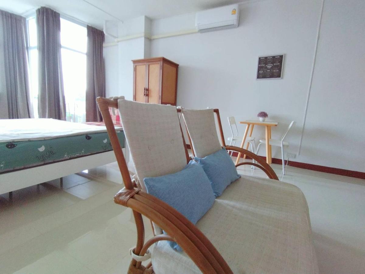 Supanich Condo Opposite The Train Station Chiangmai Chiang Mai Exterior photo