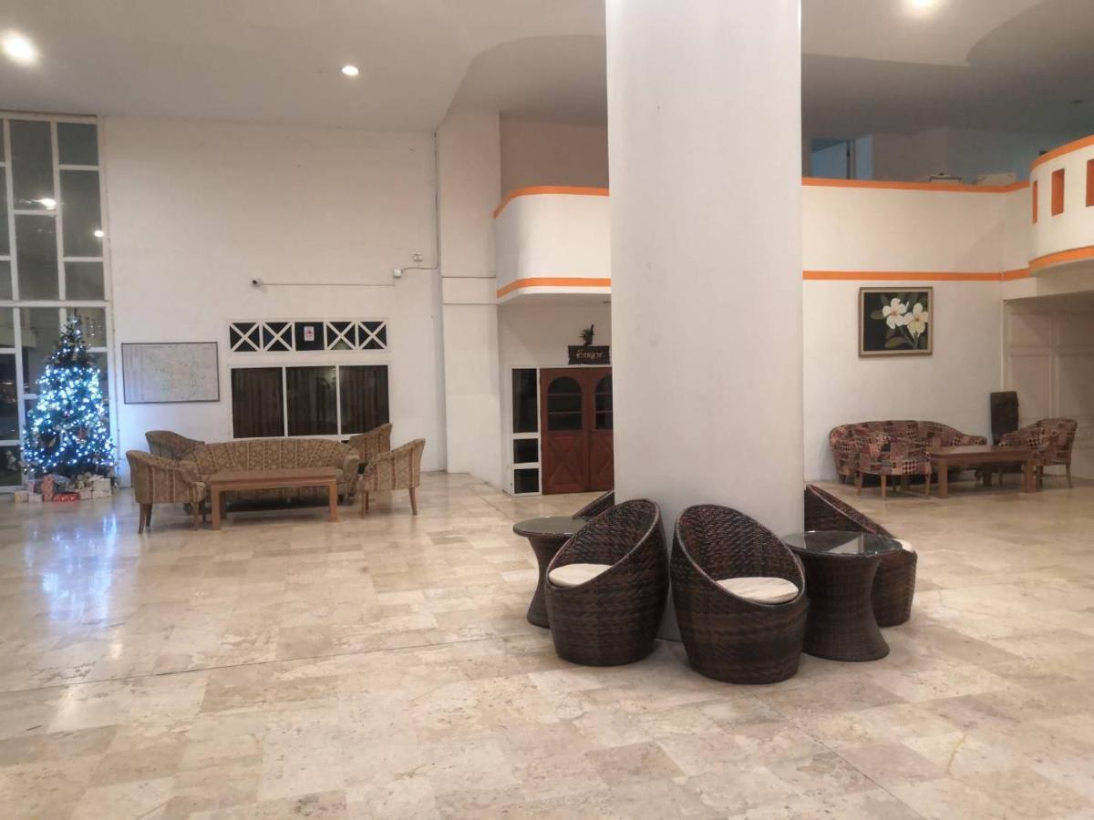 Supanich Condo Opposite The Train Station Chiangmai Chiang Mai Exterior photo